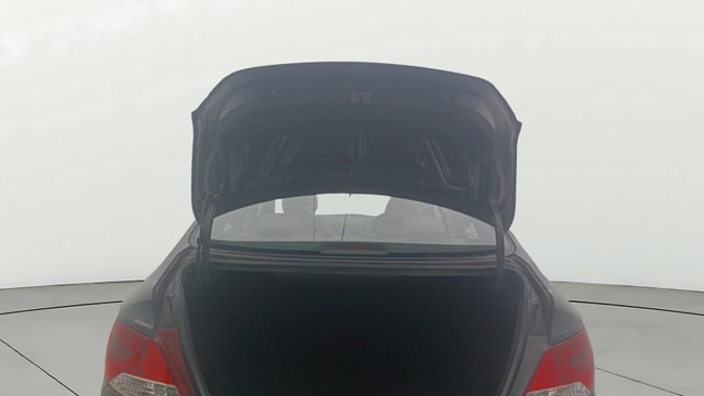 View Hyundai Fluidic Verna Image 30 Used Hyundai Fluidic Verna Image 30