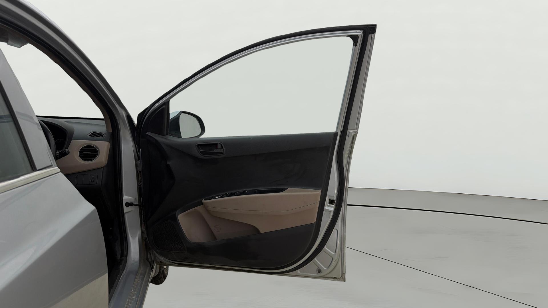 View 2019 Hyundai Grand i10 Magna 1.2 Kappa VTVT Image 43 Used 2019 Hyundai Grand i10 Magna 1.2 Kappa VTVT Image 43
