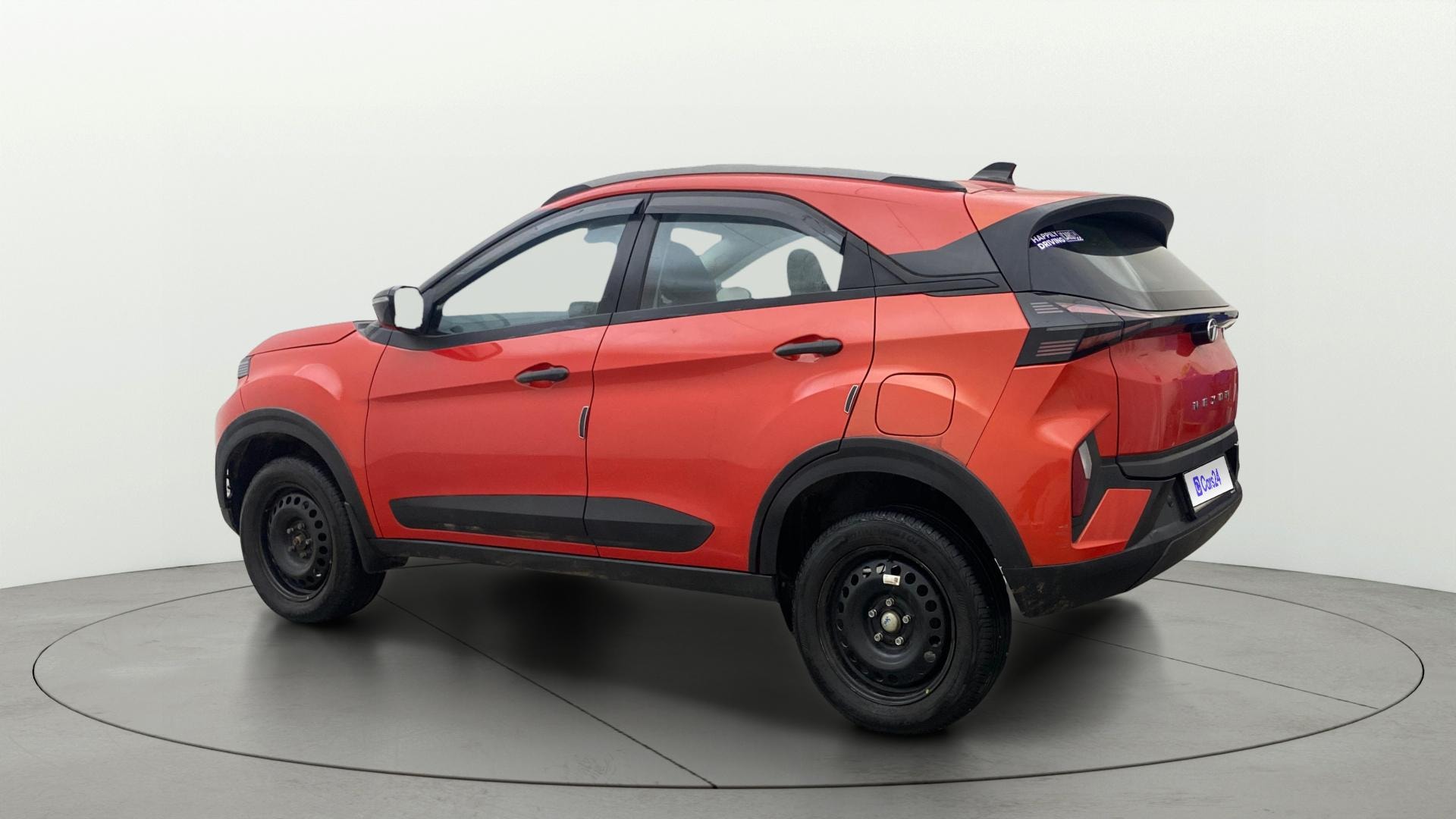 View 2024 Tata Nexon Revotron XE Image 2 Used 2024 Tata Nexon Revotron XE Image 2