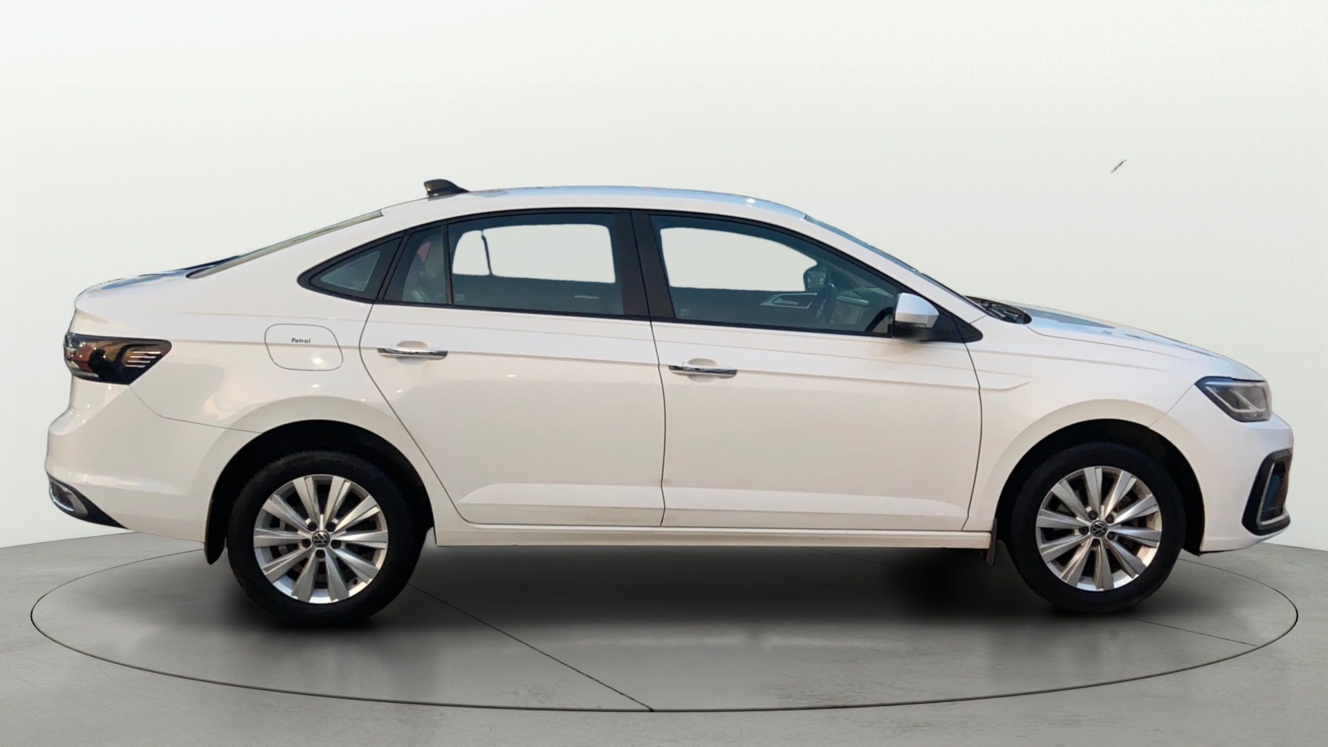 View 2023 Volkswagen Virtus Topline 1.0 TSI MT Image 9 Used 2023 Volkswagen Virtus Topline 1.0 TSI MT Image 9