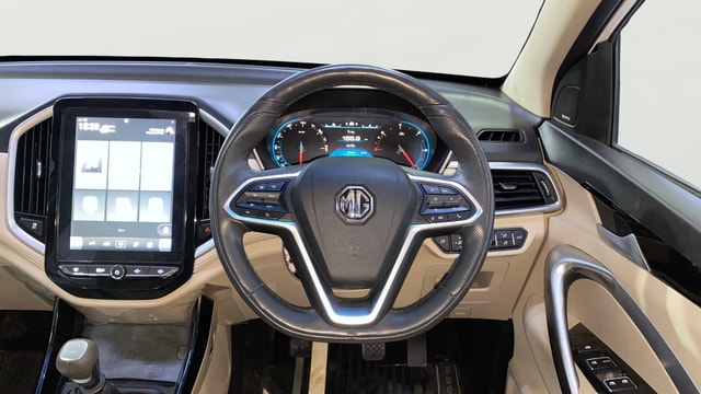 View MG Hector Image 21 Used MG Hector Image 21