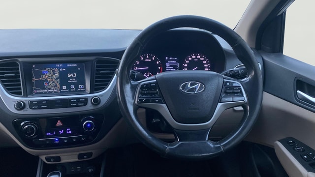 View Hyundai Verna Image 21 Used Hyundai Verna Image 21