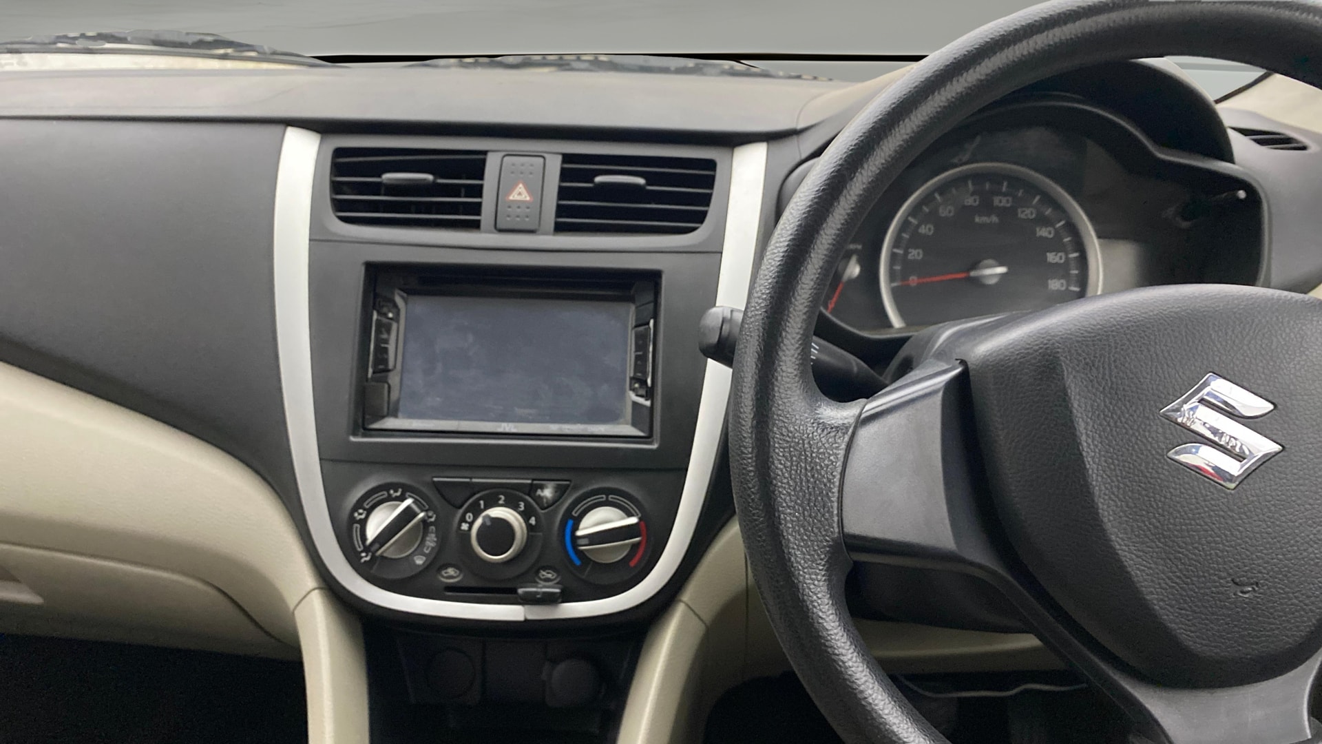 View 2015 Maruti Suzuki 1000 Base Variant Image 17 Used 2015 Maruti Suzuki 1000 Base Variant Image 17