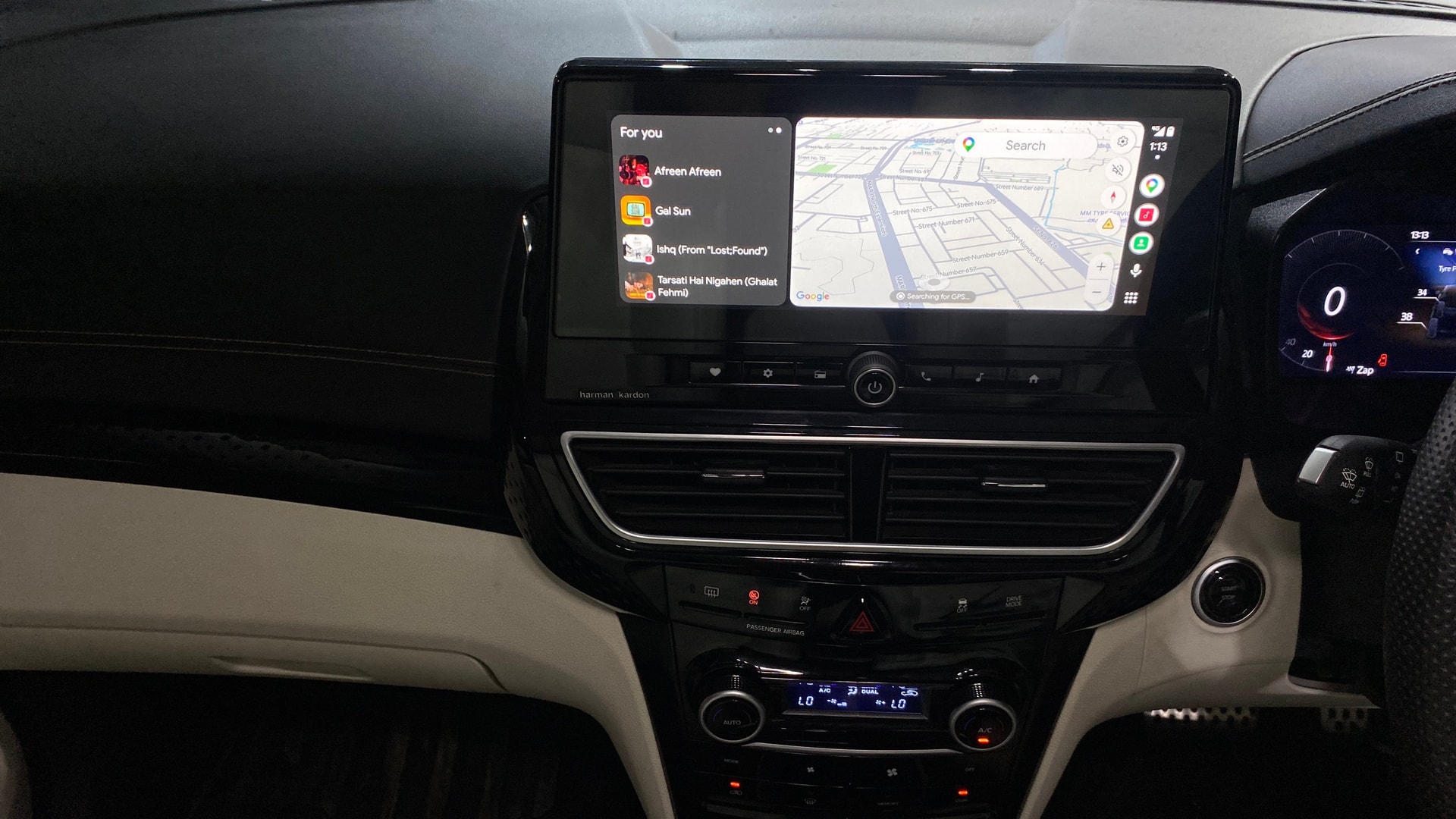 View 2025 Mahindra XUV 3XO AX7 1.2 TGDi AT Image 33 Used 2025 Mahindra XUV 3XO AX7 1.2 TGDi AT Image 33