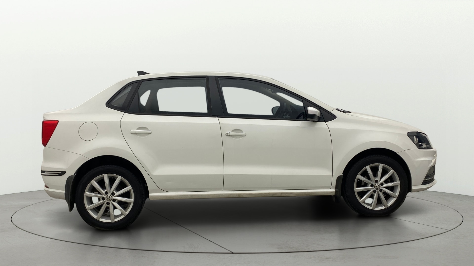 View 2018 Volkswagen Ameo 1.2L MPI Petrol Comfortline Image 8 Used 2018 Volkswagen Ameo 1.2L MPI Petrol Comfortline Image 8