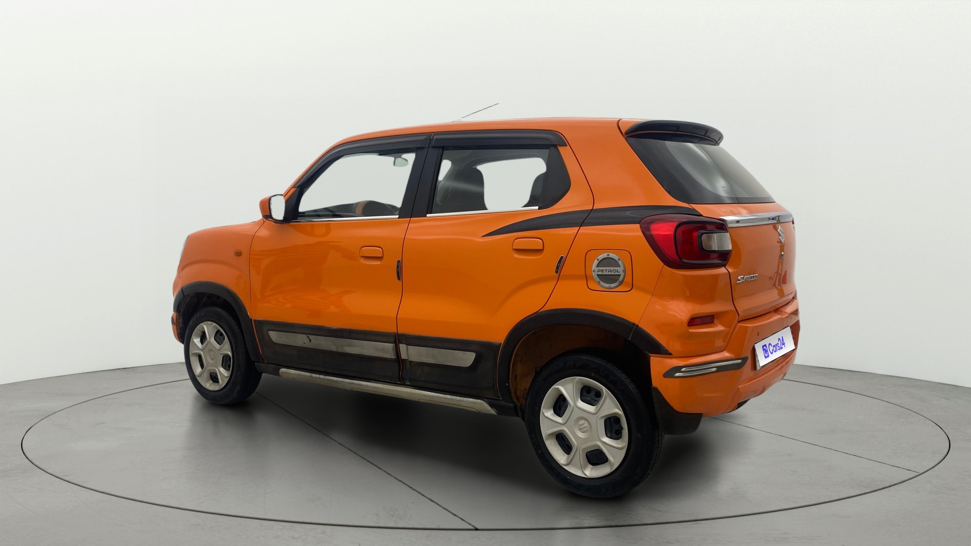 View 2019 Maruti Suzuki 1000 Base Variant Image 2 Used 2019 Maruti Suzuki 1000 Base Variant Image 2