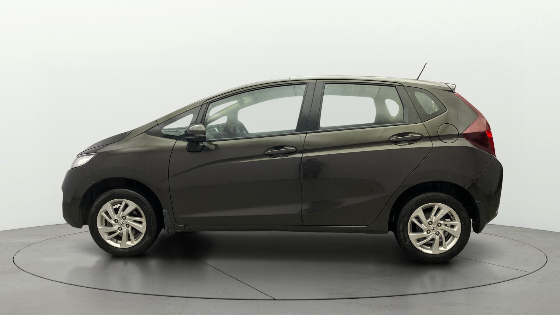 View 2018 Honda Jazz E MT Diesel Image 5 Used 2018 Honda Jazz E MT Diesel Image 5