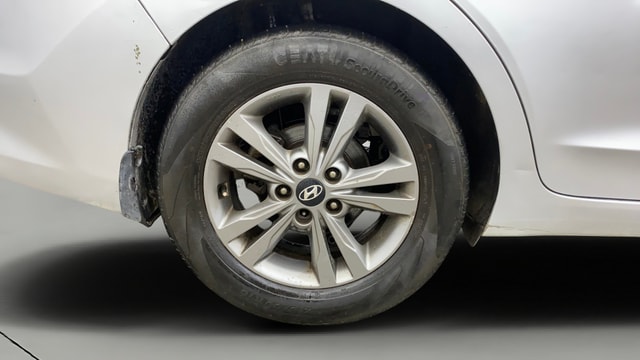 View Hyundai Elantra Image 33 Used Hyundai Elantra Image 33