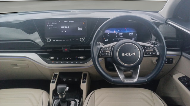 View Kia Carens Image 14 Used Kia Carens Image 14