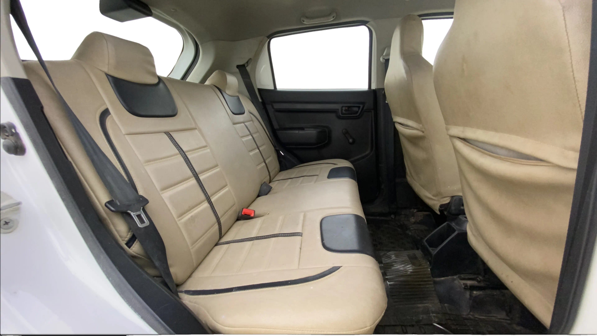 View 2020 Maruti Suzuki 1000 Base Variant Image 28 Used 2020 Maruti Suzuki 1000 Base Variant Image 28