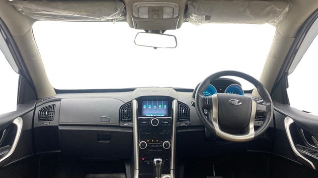 View Mahindra XUV500 Image 32 Used Mahindra XUV500 Image 32