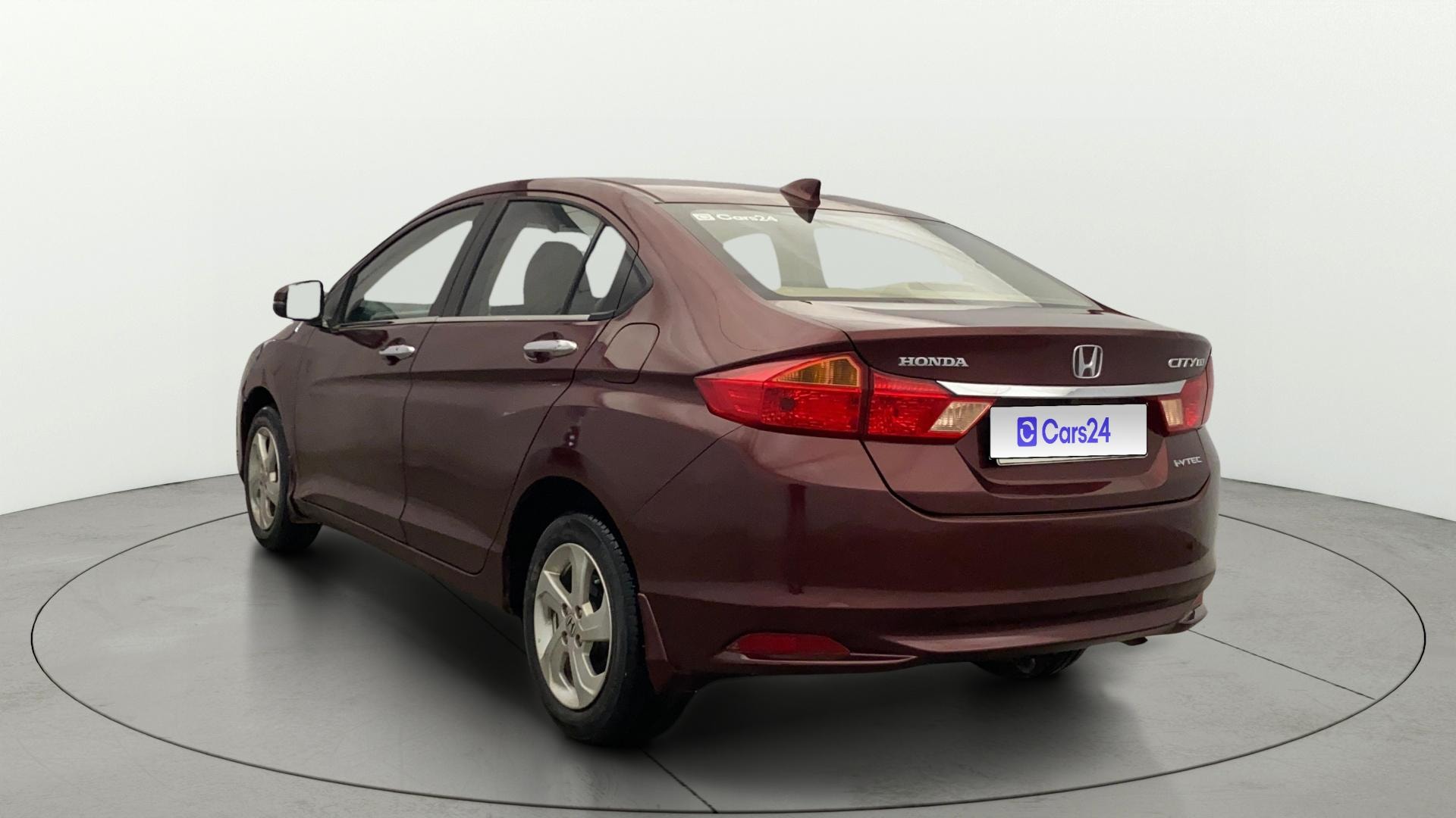View 2015 Honda City ZX MT Diesel Anniversary Edition Image 2 Used 2015 Honda City ZX MT Diesel Anniversary Edition Image 2
