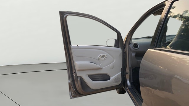View Datsun Redi GO Image 35 Used Datsun Redi GO Image 35