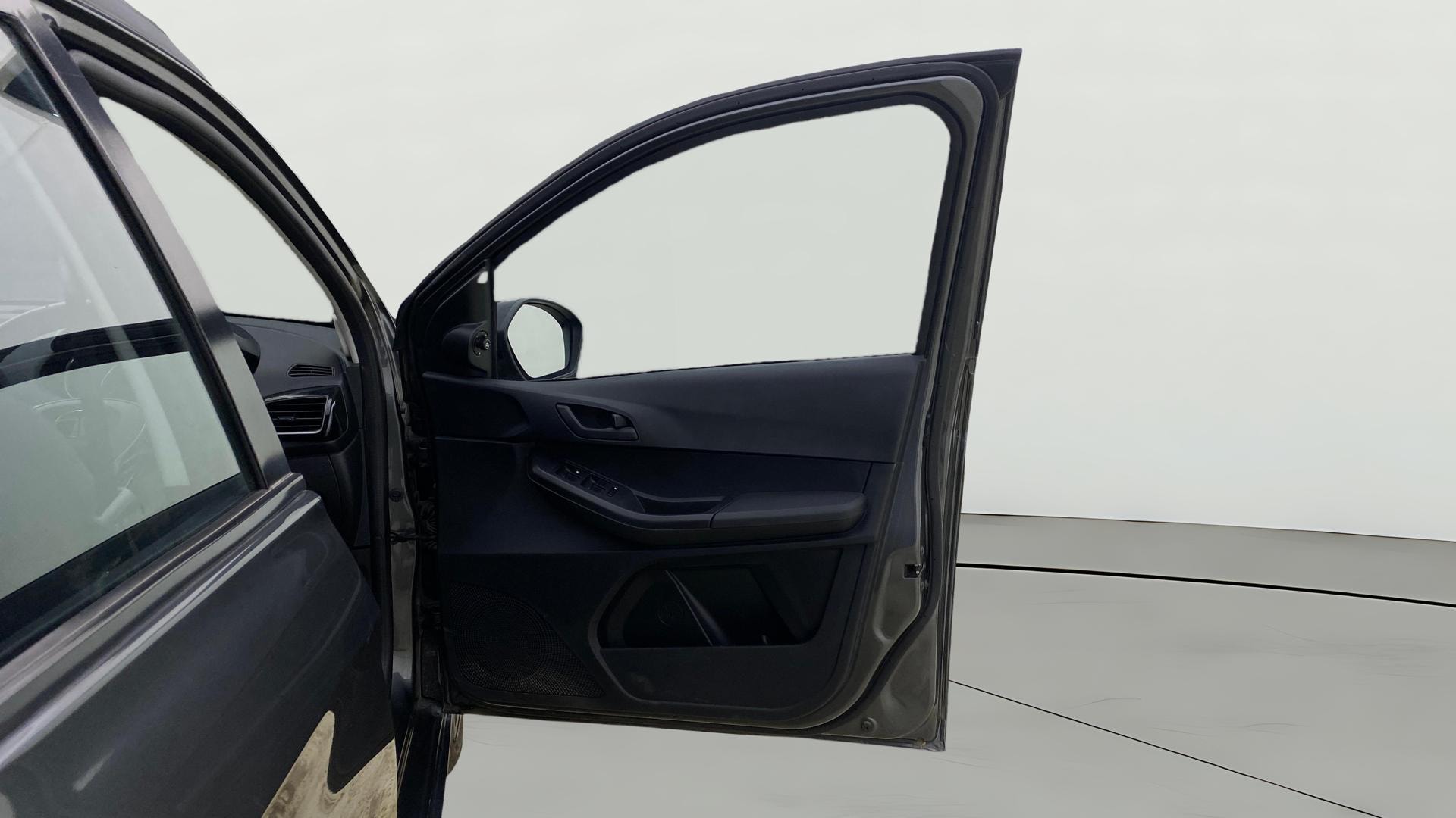 View 2024 Tata Tiago NRG XZ Revotron AMT Image 47 Used 2024 Tata Tiago NRG XZ Revotron AMT Image 47