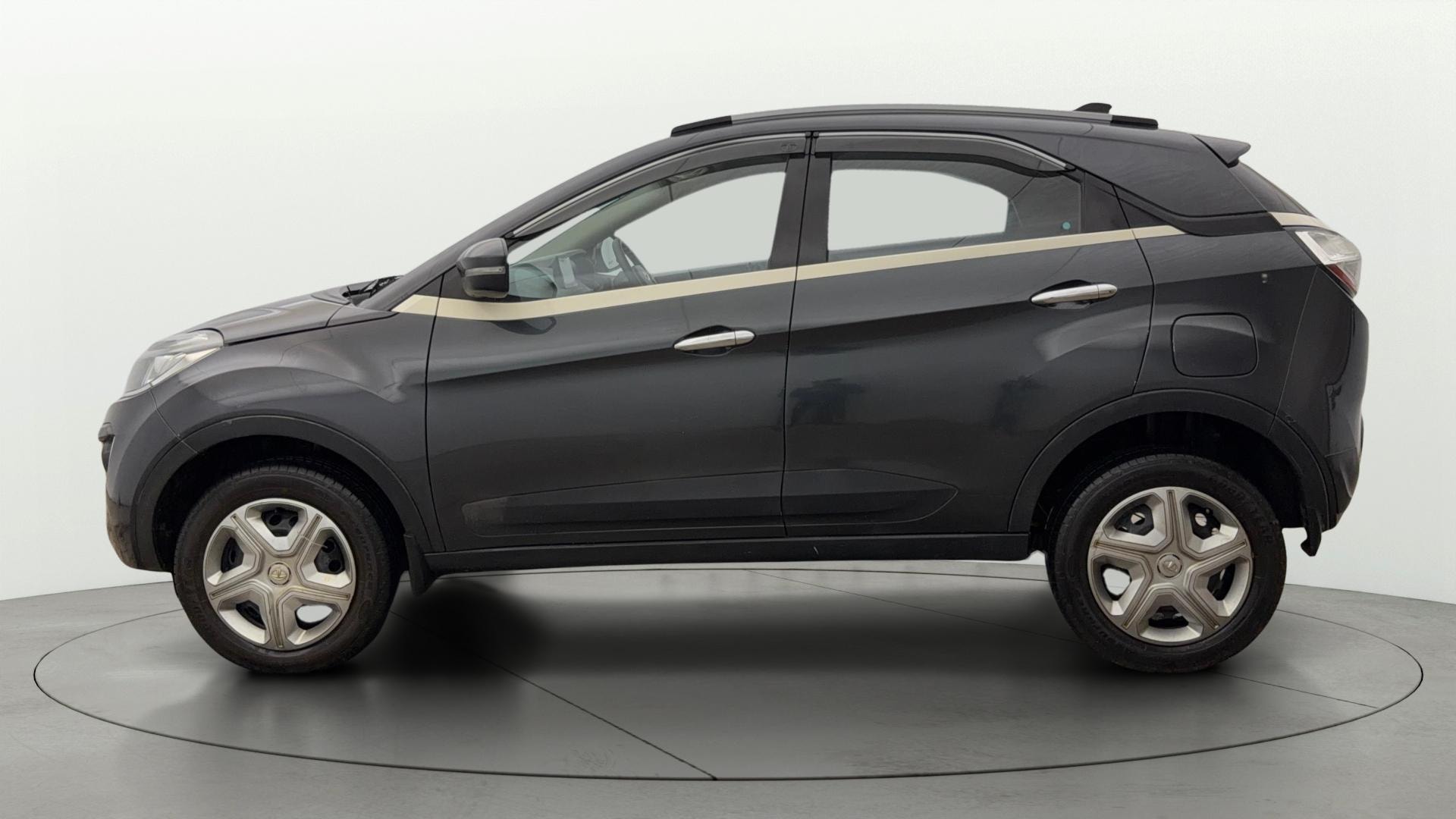 View 2019 Tata Nexon Revotron XZ Image 5 Used 2019 Tata Nexon Revotron XZ Image 5