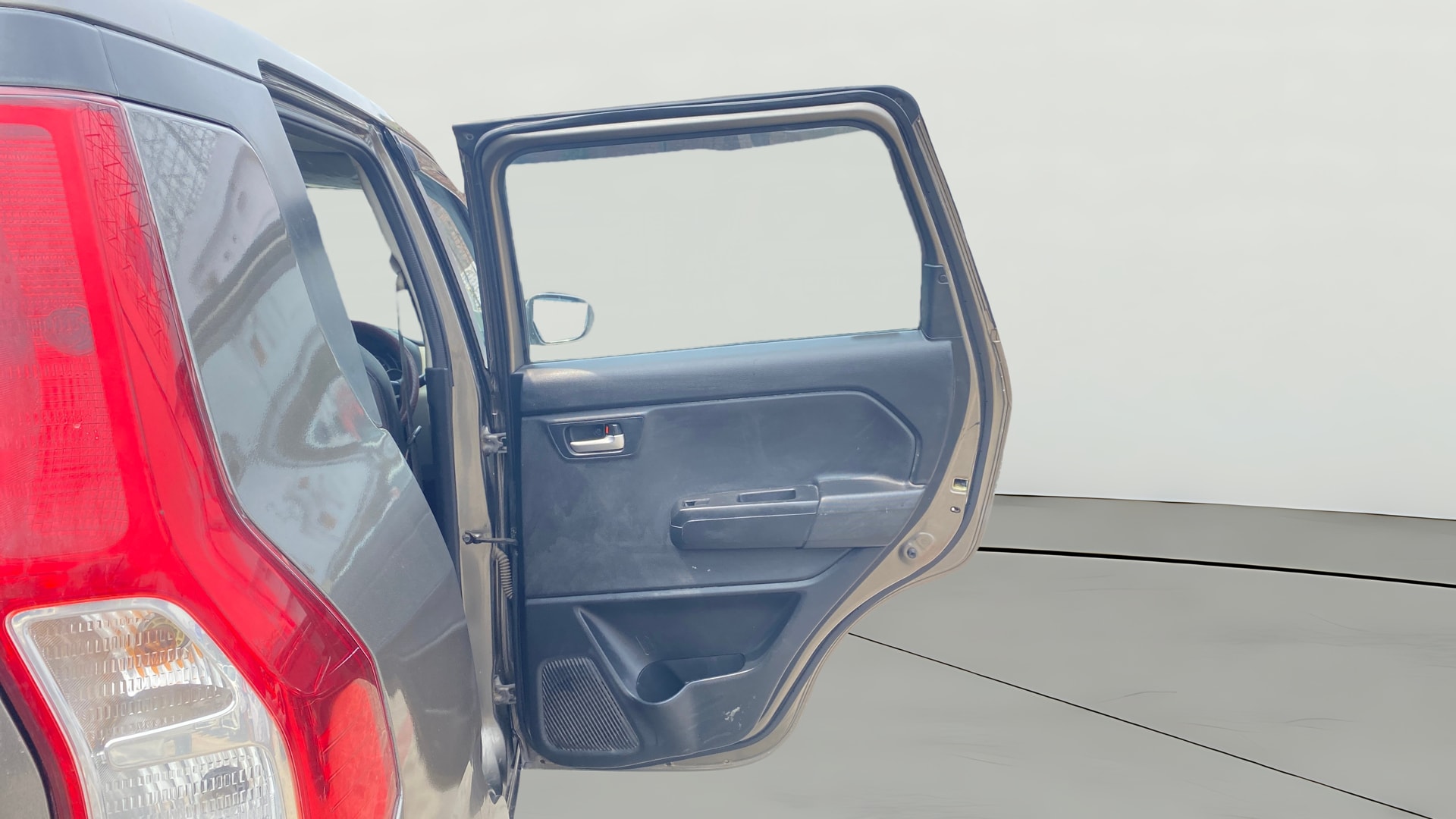 View 2020 Maruti Suzuki 1000 Base Variant Image 7 Used 2020 Maruti Suzuki 1000 Base Variant Image 7