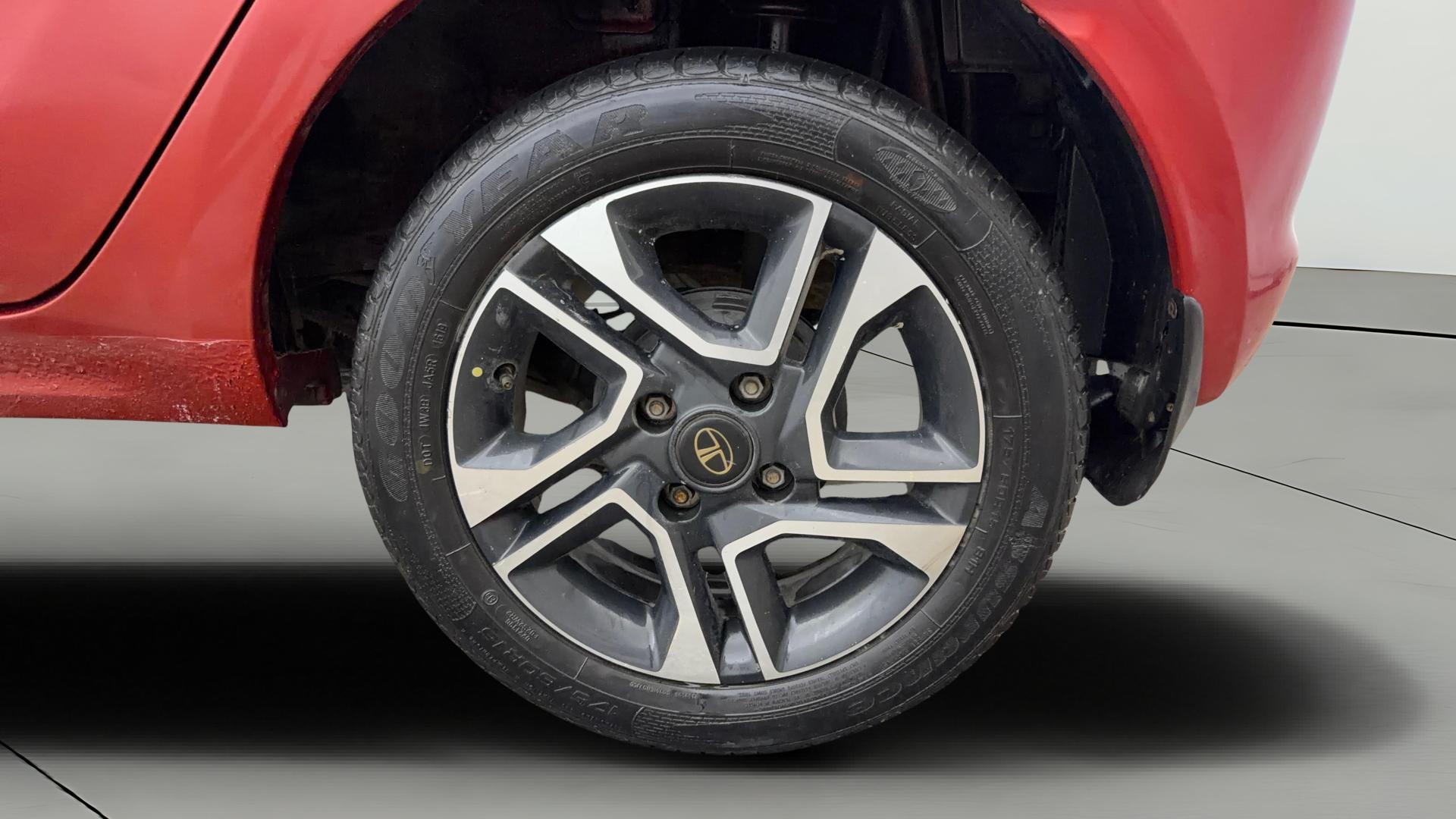 View 2019 Tata Tiago Revotorq XB Image 11 Used 2019 Tata Tiago Revotorq XB Image 11