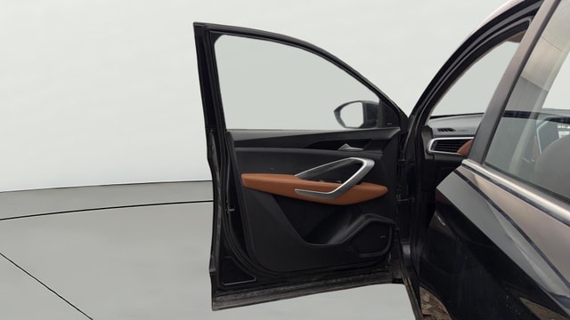 View MG Hector Plus Image 40 Used MG Hector Plus Image 40