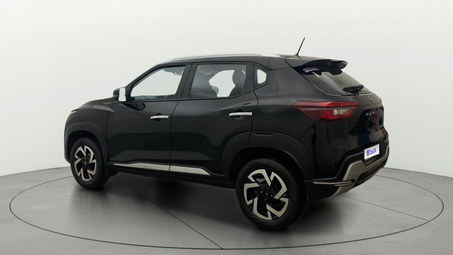 View 2022 Nissan Magnite XV Image 2 Used 2022 Nissan Magnite XV Image 2