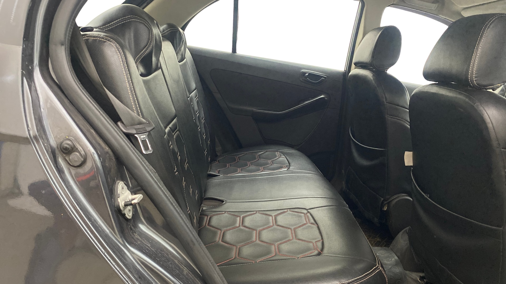 View 2016 Tata Bolt XE Quadrajet 75PS Diesel Image 28 Used 2016 Tata Bolt XE Quadrajet 75PS Diesel Image 28