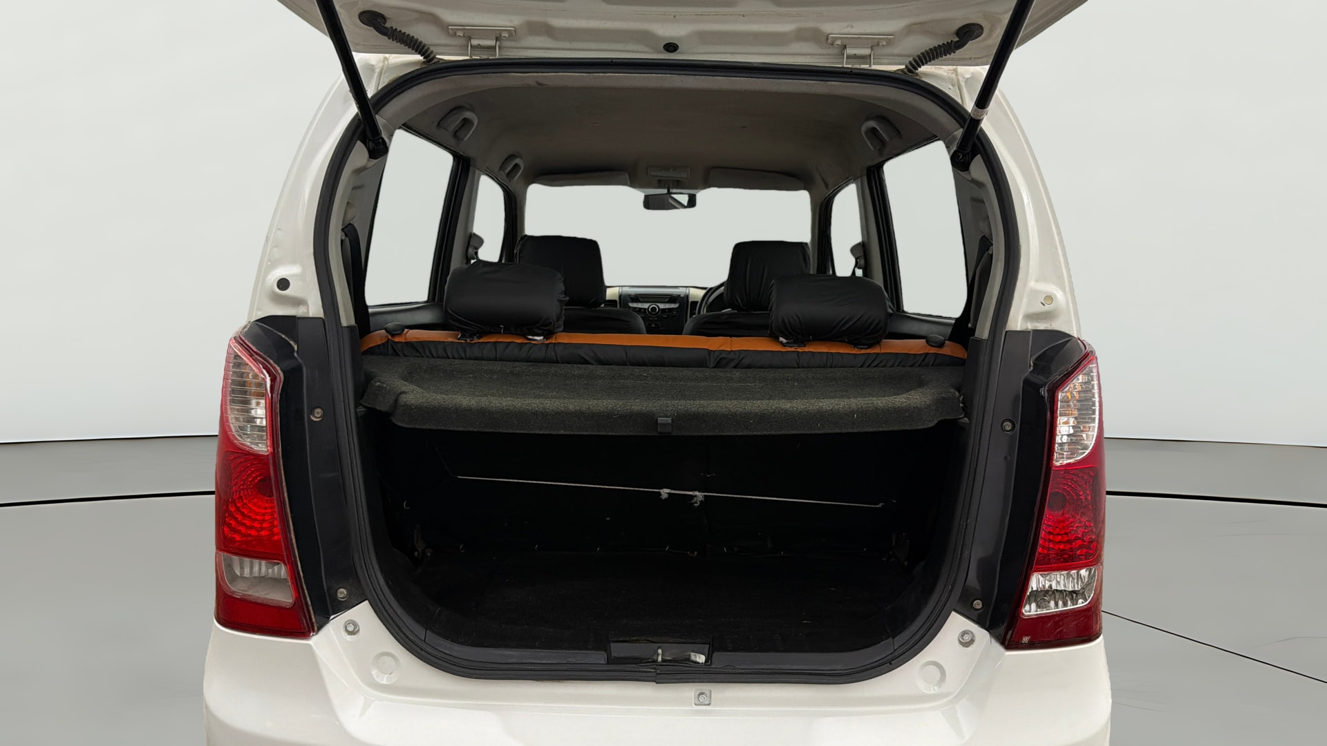View 2018 Maruti Suzuki 1000 Base Variant Image 36 Used 2018 Maruti Suzuki 1000 Base Variant Image 36