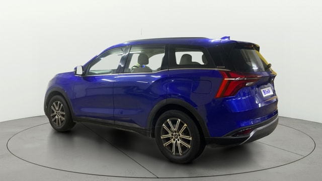 View Mahindra XUV700 Image 2 Used Mahindra XUV700 Image 2