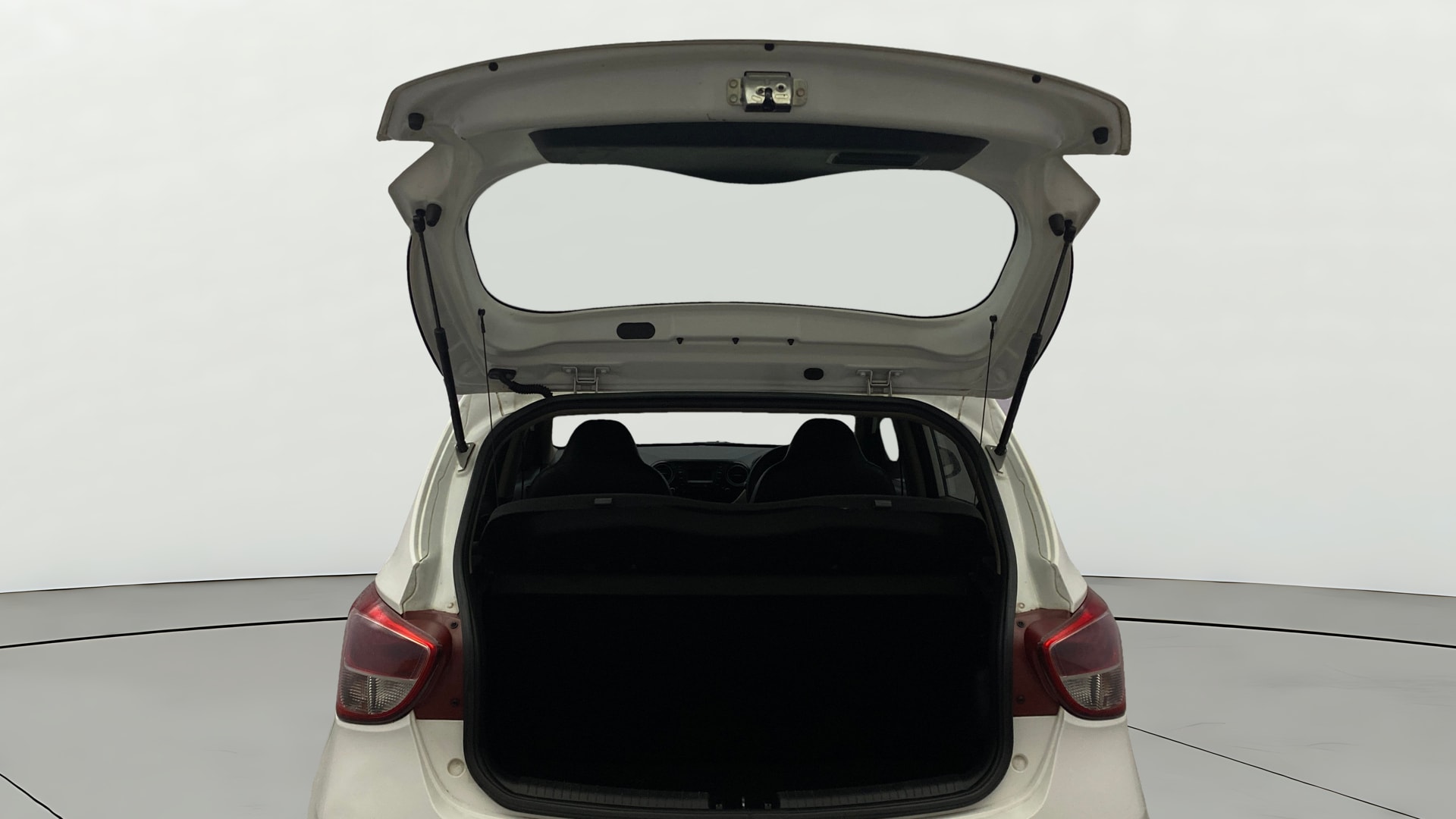 View 2019 Hyundai Grand i10 Magna 1.2 Kappa VTVT Image 16 Used 2019 Hyundai Grand i10 Magna 1.2 Kappa VTVT Image 16