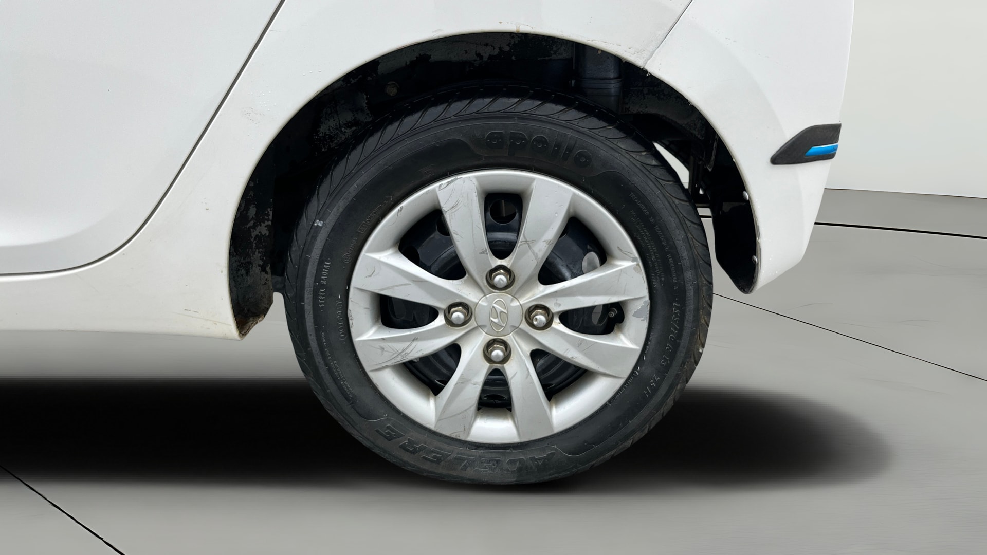 View 2013 Hyundai EON Magna Plus Image 11 Used 2013 Hyundai EON Magna Plus Image 11