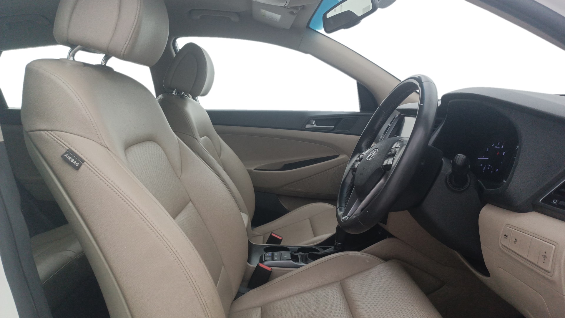 View 2018 Hyundai Tucson R 2.0 6-Speed Automatic GL BS IV Image 18 Used 2018 Hyundai Tucson R 2.0 6-Speed Automatic GL BS IV Image 18