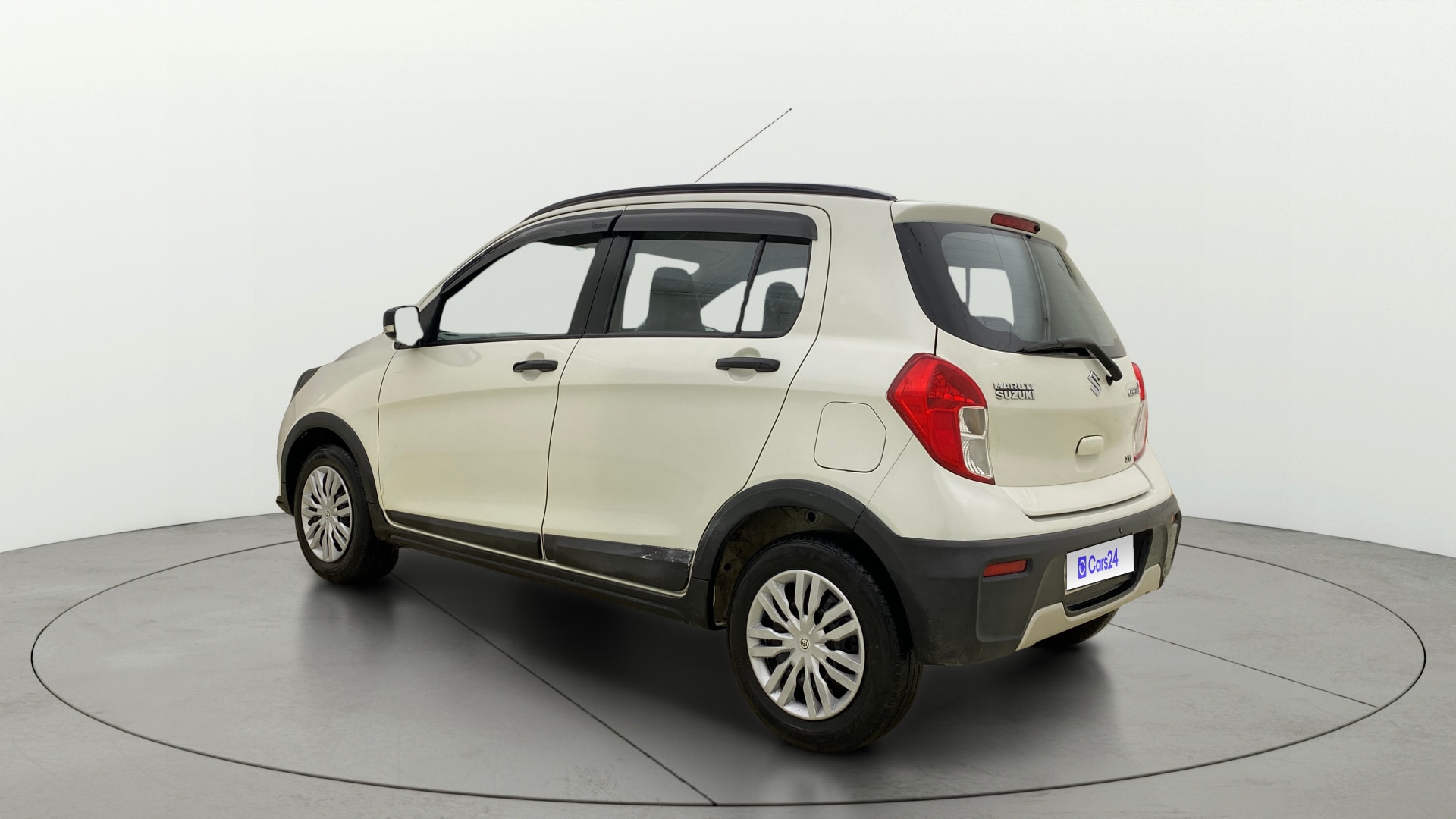 View 2018 Maruti Suzuki 1000 Base Variant Image 2 Used 2018 Maruti Suzuki 1000 Base Variant Image 2