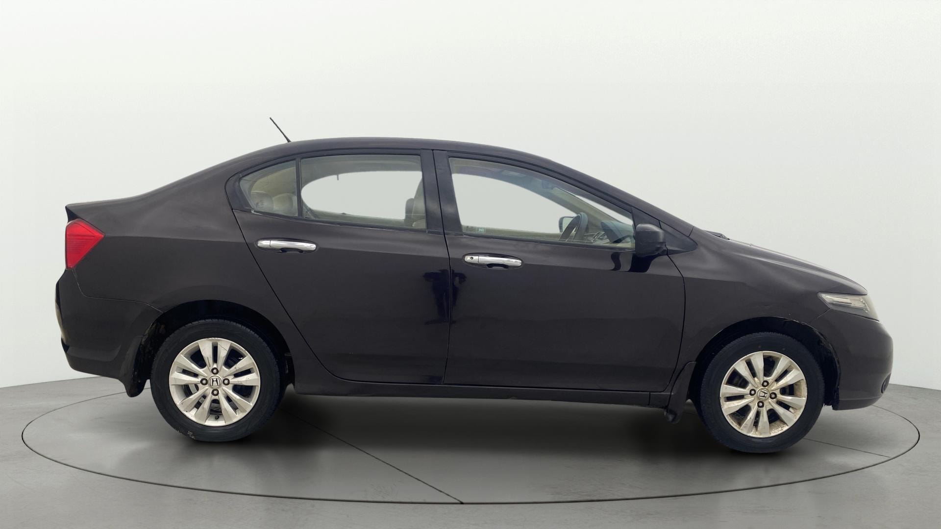 View 2013 Honda City ZX MT Diesel Anniversary Edition Image 8 Used 2013 Honda City ZX MT Diesel Anniversary Edition Image 8