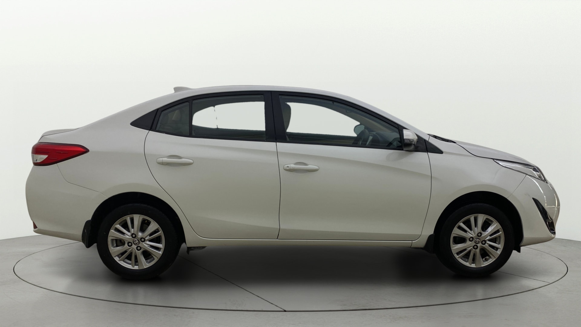 View 2019 Toyota Yaris V CVT Image 27 Used 2019 Toyota Yaris V CVT Image 27