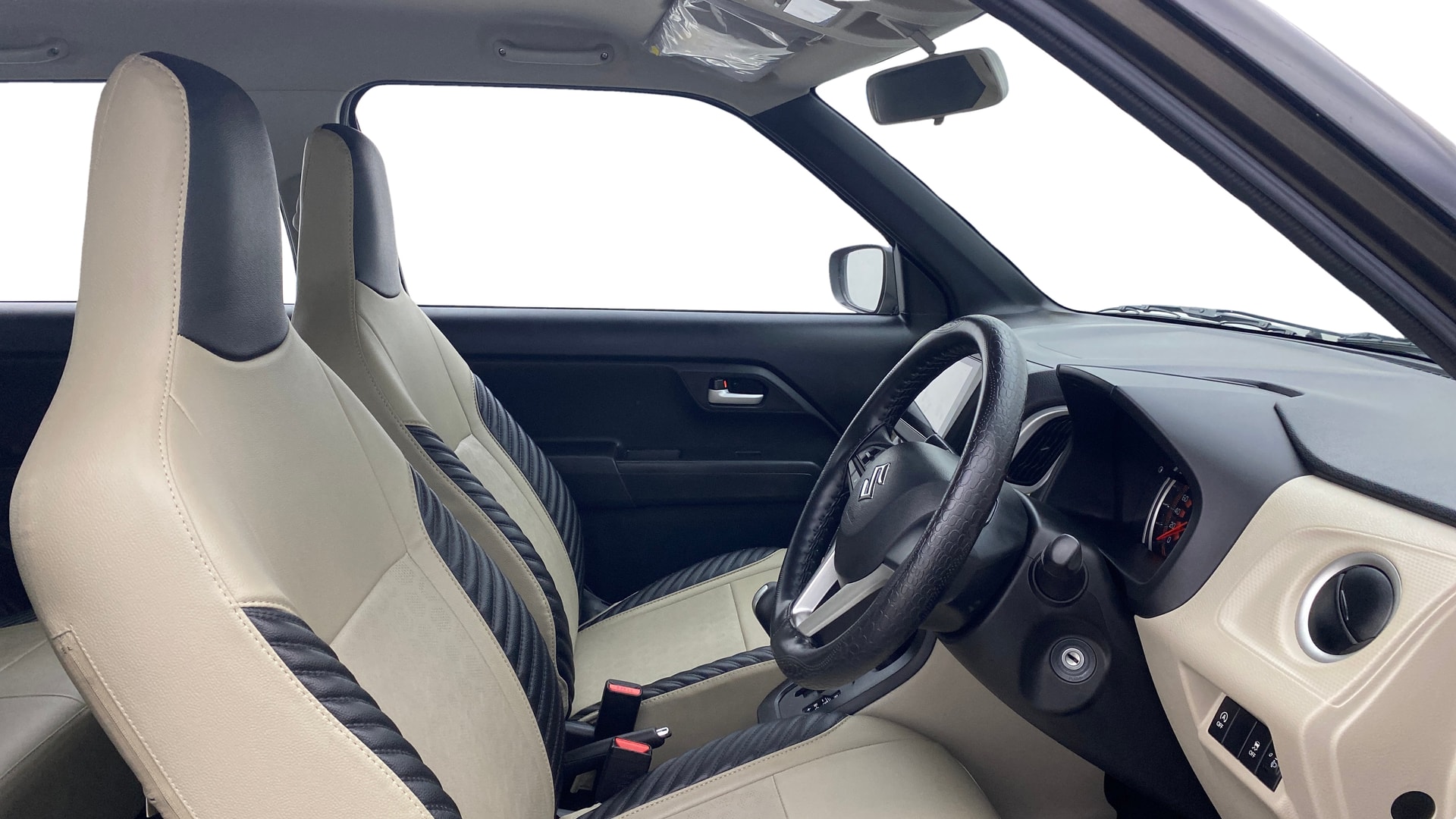 View 2023 Maruti Suzuki 1000 Base Variant Image 25 Used 2023 Maruti Suzuki 1000 Base Variant Image 25