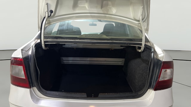 View Skoda Rapid Image 36 Used Skoda Rapid Image 36