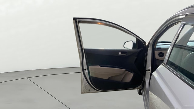 View Hyundai Grand i10 Image 30 Used Hyundai Grand i10 Image 30