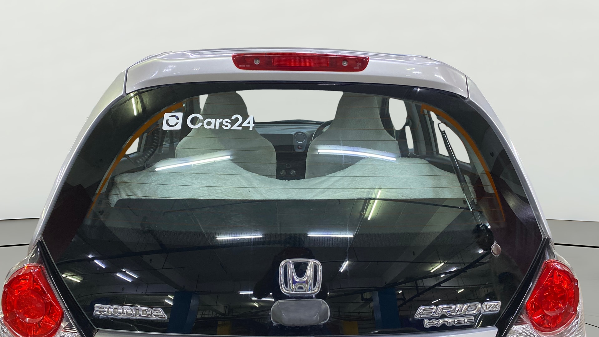 View 2015 Honda Brio VX AT Petrol Image 4 Used 2015 Honda Brio VX AT Petrol Image 4