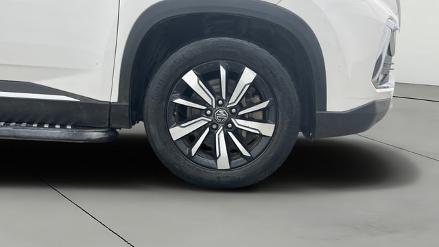 View MG Hector Image 43 Used MG Hector Image 43