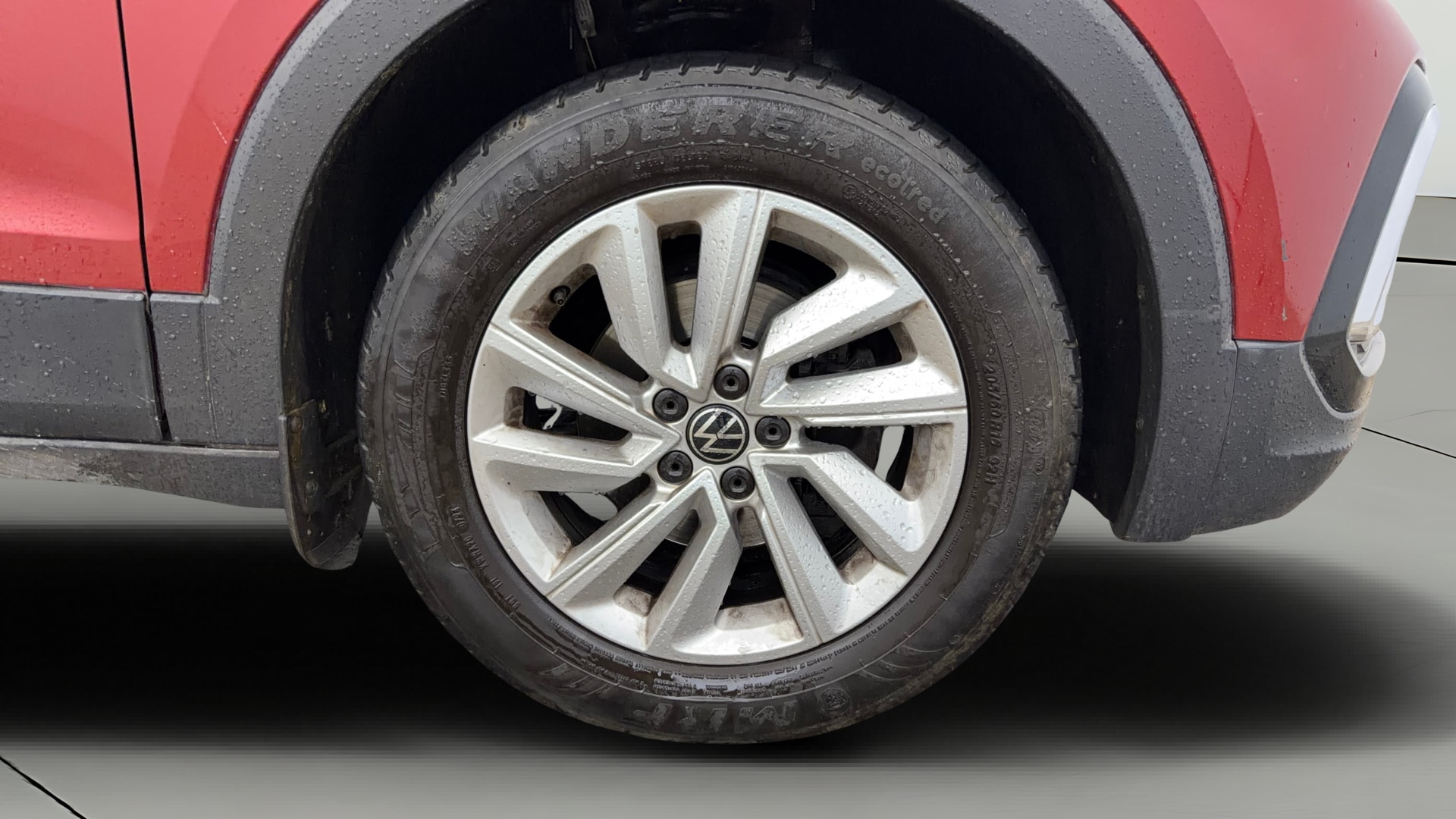 View 2024 Volkswagen Taigun 1.0 TSI Highline AT Image 43 Used 2024 Volkswagen Taigun 1.0 TSI Highline AT Image 43