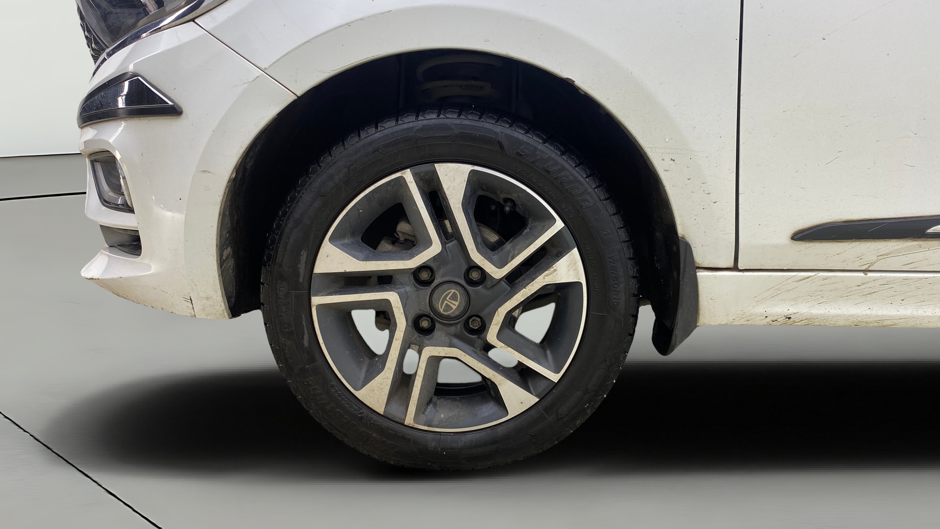 View 2022 Tata Tigor XE Diesel Image 28 Used 2022 Tata Tigor XE Diesel Image 28