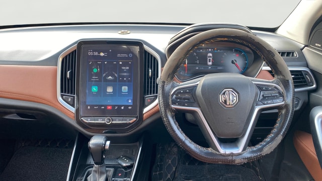 View MG Hector Plus Image 14 Used MG Hector Plus Image 14