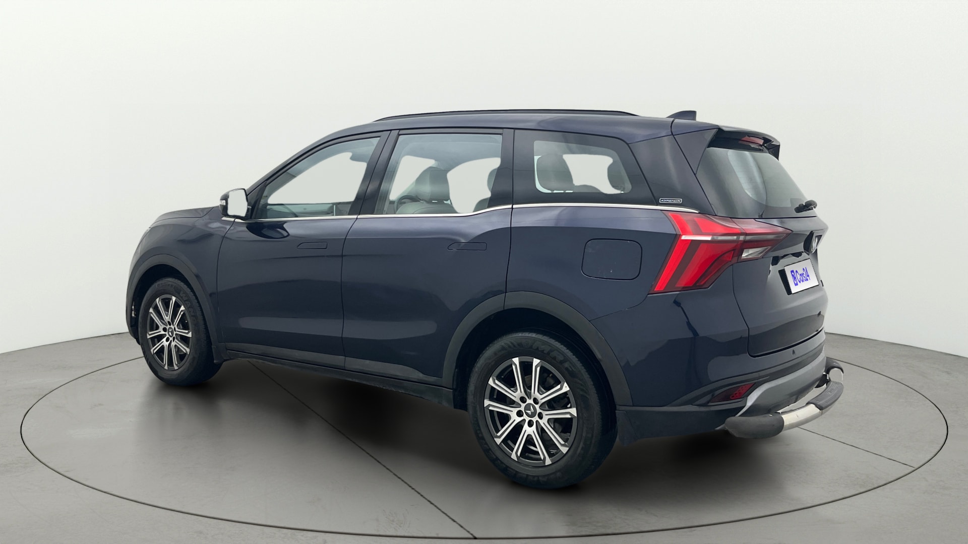 View 2022 Mahindra XUV700 MX Petrol 5 STR Image 2 Used 2022 Mahindra XUV700 MX Petrol 5 STR Image 2