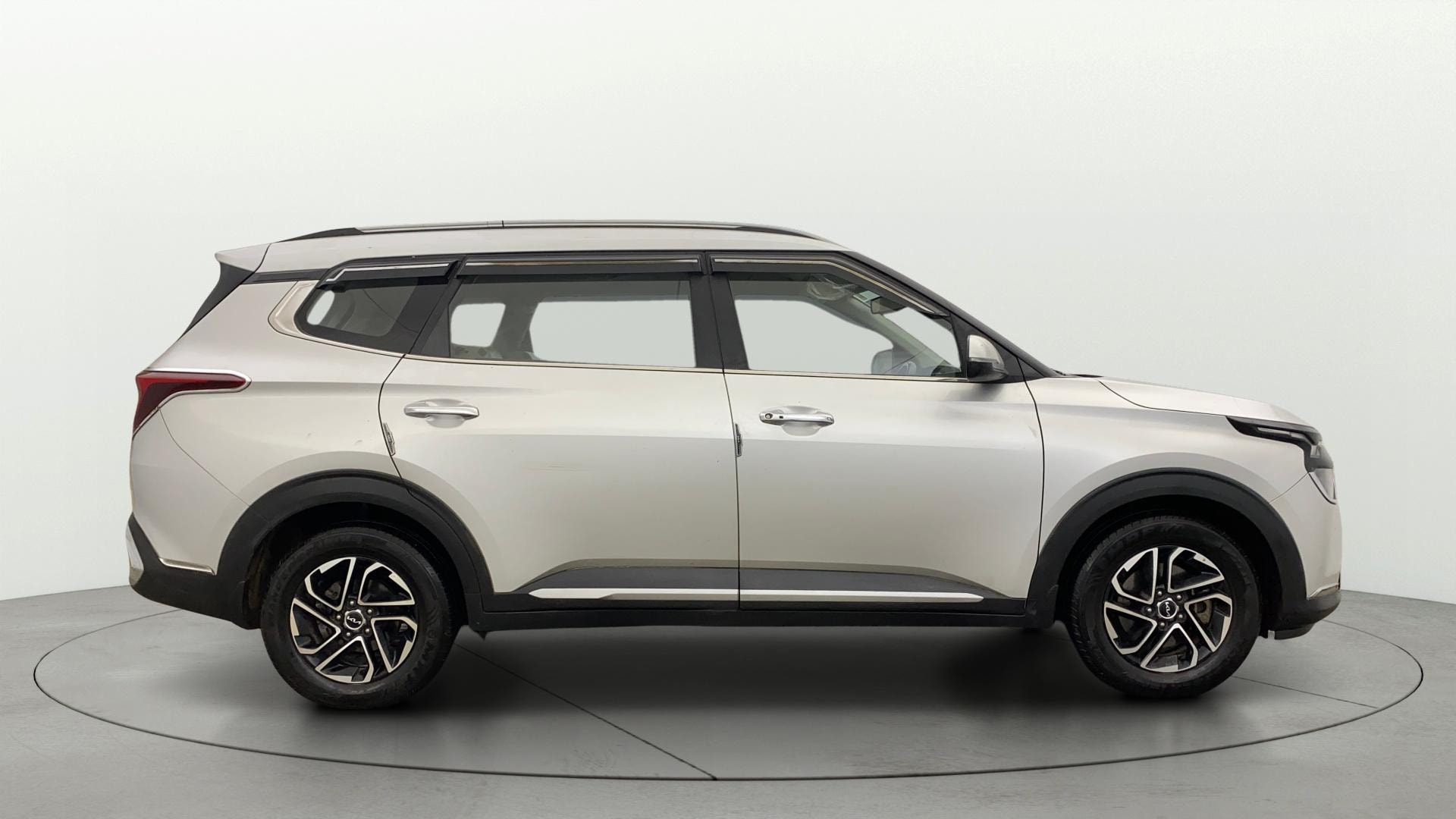 Used 2023 Kia Carens Used 2023 Kia Carens
