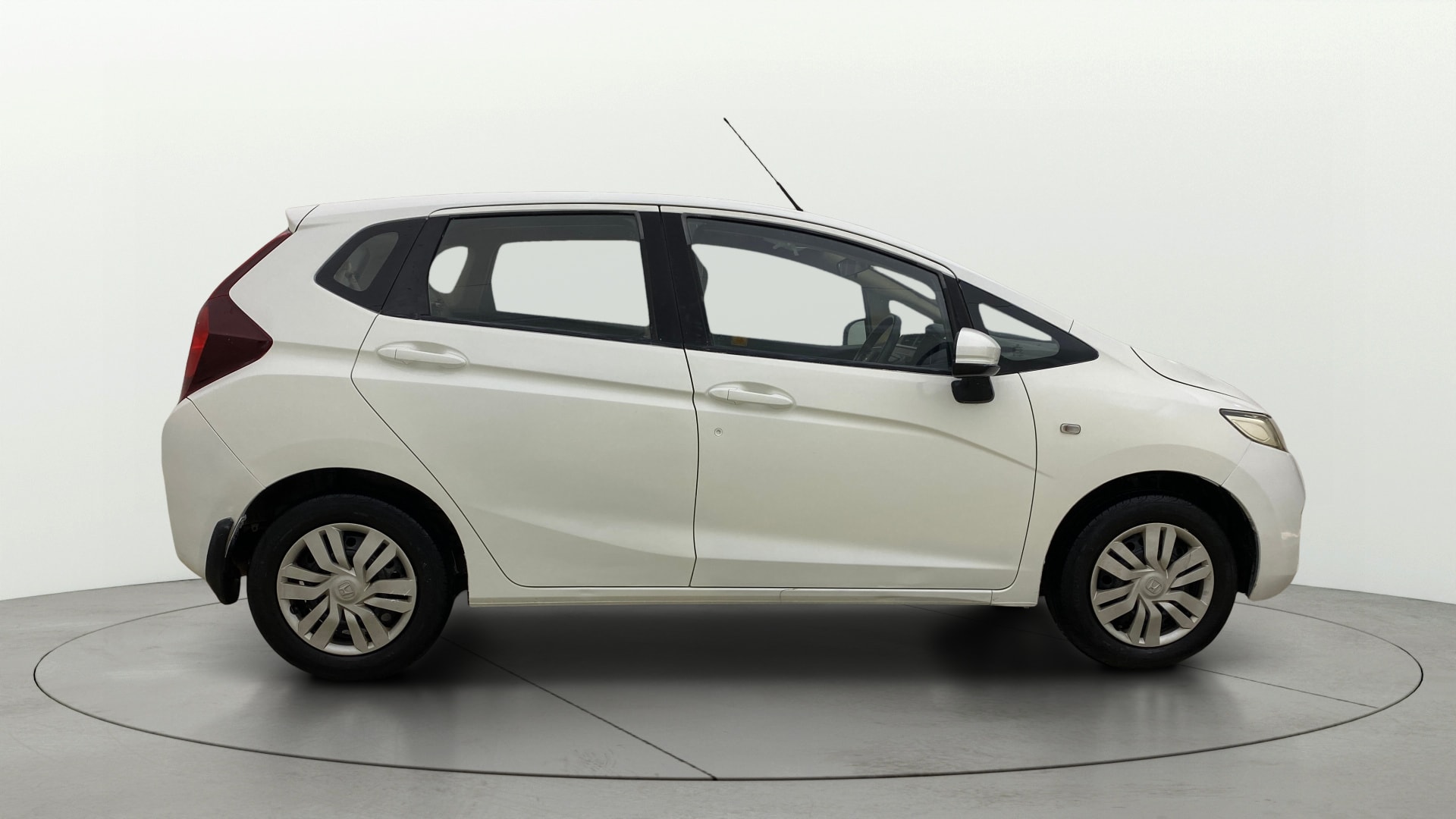 View 2017 Honda Jazz E MT Diesel Image 8 Used 2017 Honda Jazz E MT Diesel Image 8