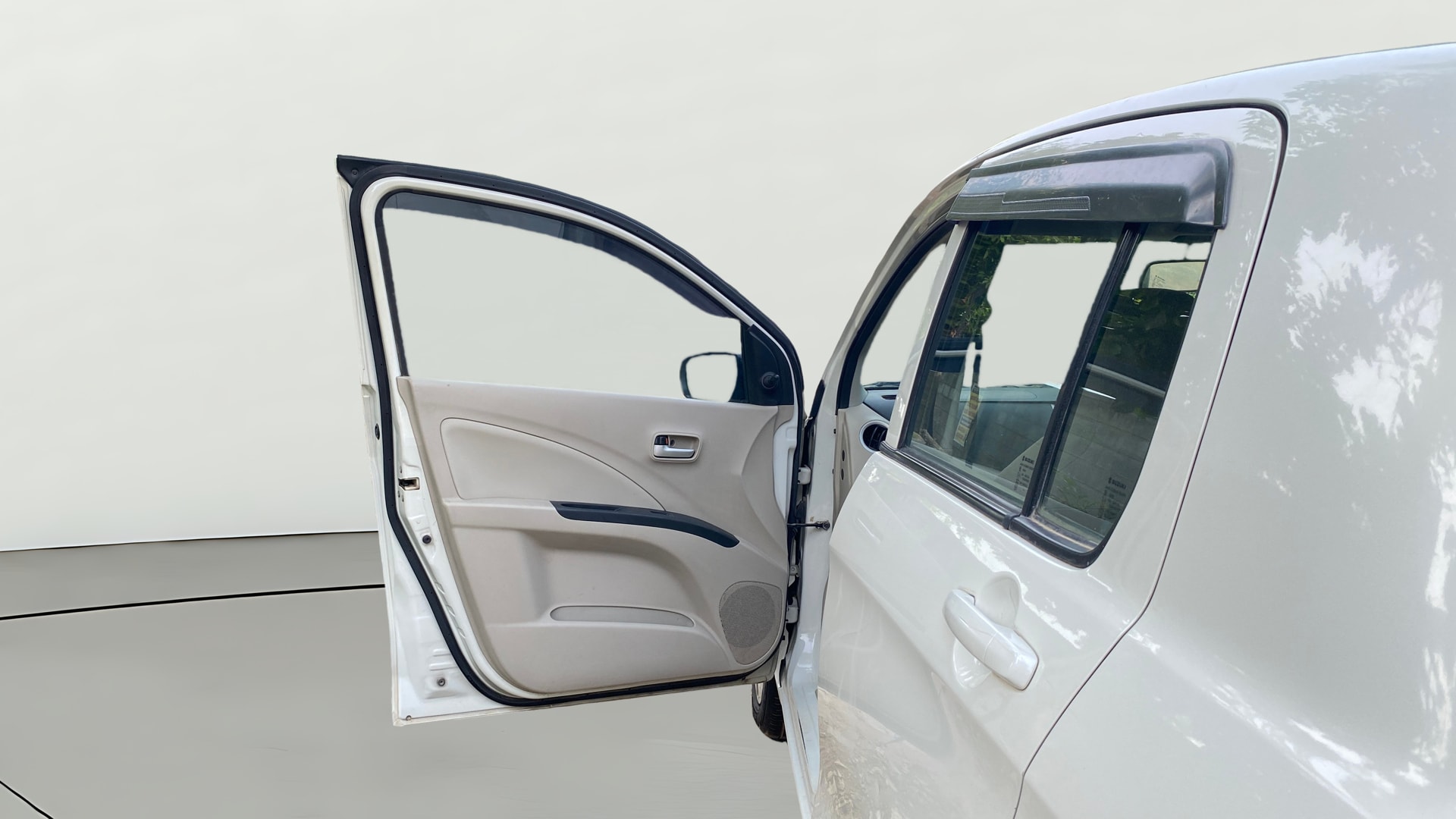 View 2019 Maruti Suzuki 1000 Base Variant Image 31 Used 2019 Maruti Suzuki 1000 Base Variant Image 31
