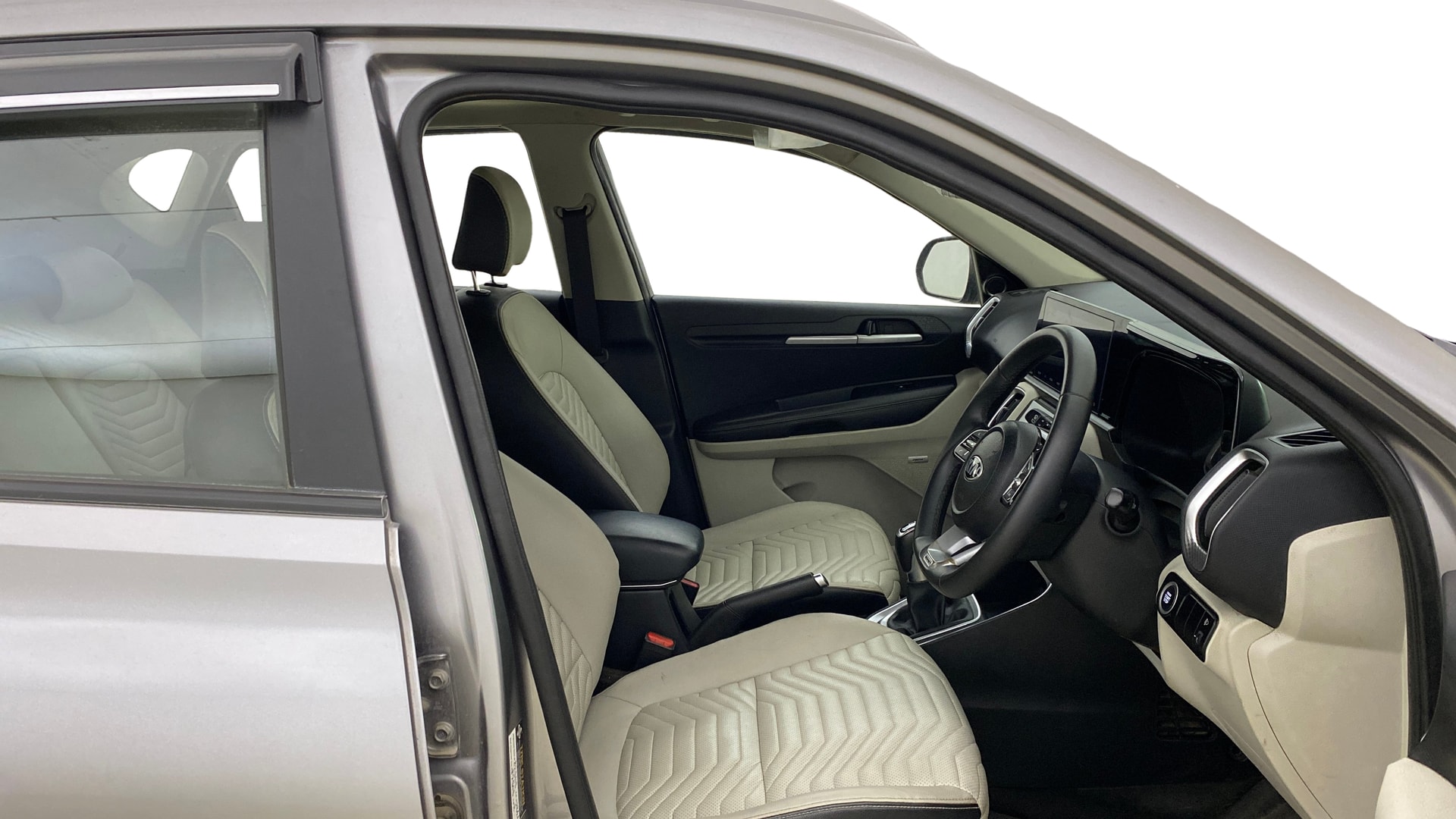 View 2021 Kia Sonet HTX Plus iMT Petrol Image 27 Used 2021 Kia Sonet HTX Plus iMT Petrol Image 27