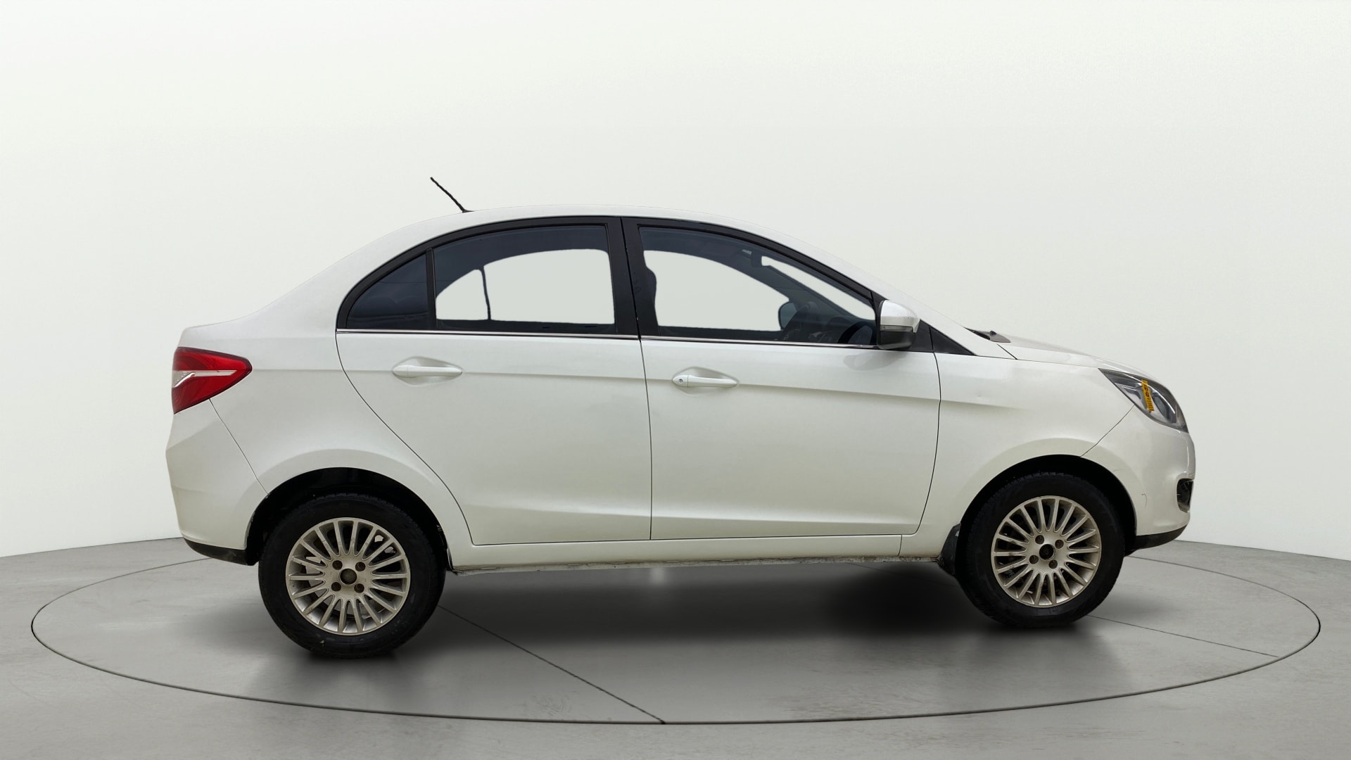 View 2016 Tata Zest Premio Image 8 Used 2016 Tata Zest Premio Image 8