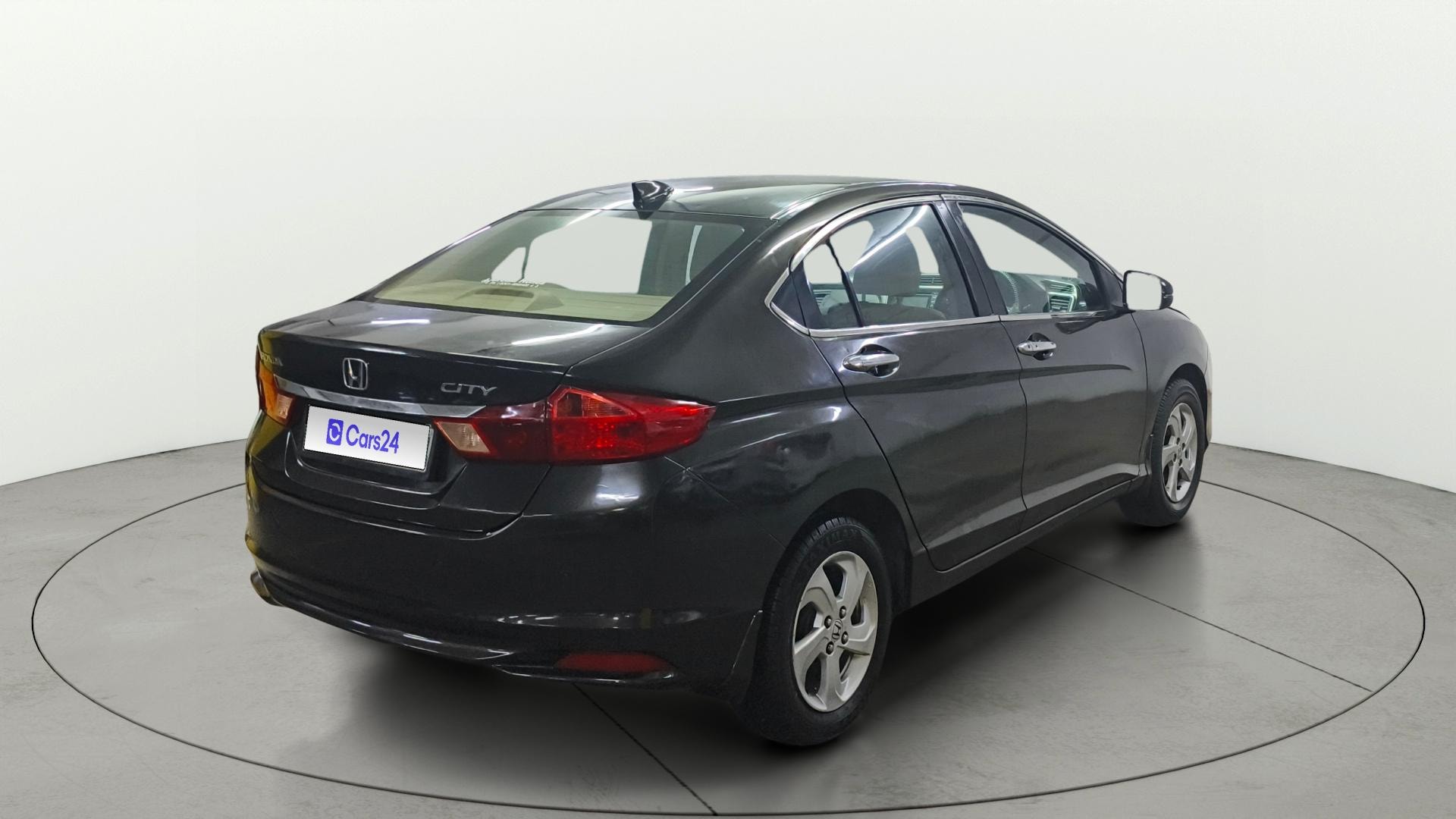 View 2015 Honda City ZX MT Diesel Anniversary Edition Image 45 Used 2015 Honda City ZX MT Diesel Anniversary Edition Image 45
