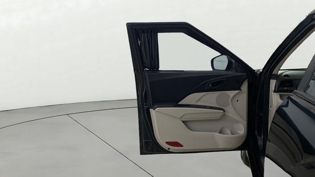 View Mahindra XUV300 Image 31 Used Mahindra XUV300 Image 31