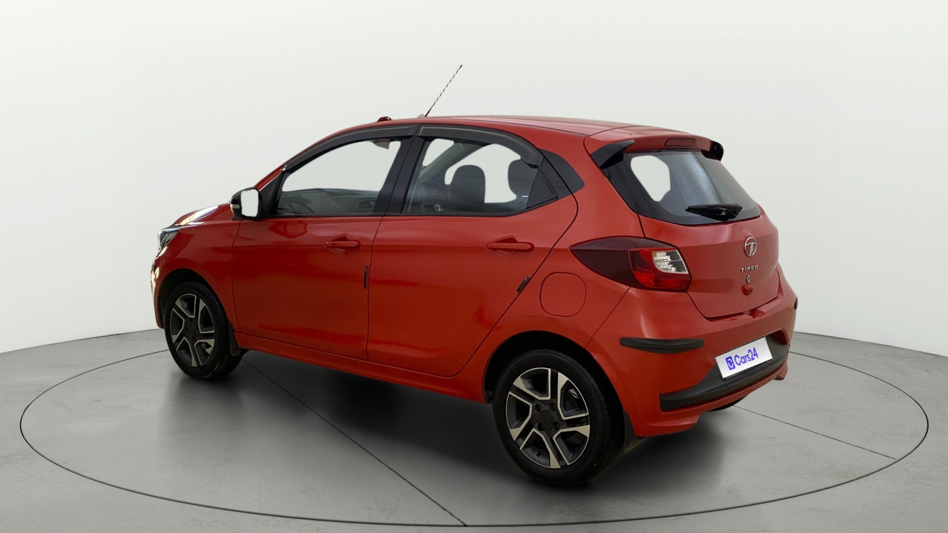View 2021 Tata Tiago Revotorq XB Image 2 Used 2021 Tata Tiago Revotorq XB Image 2