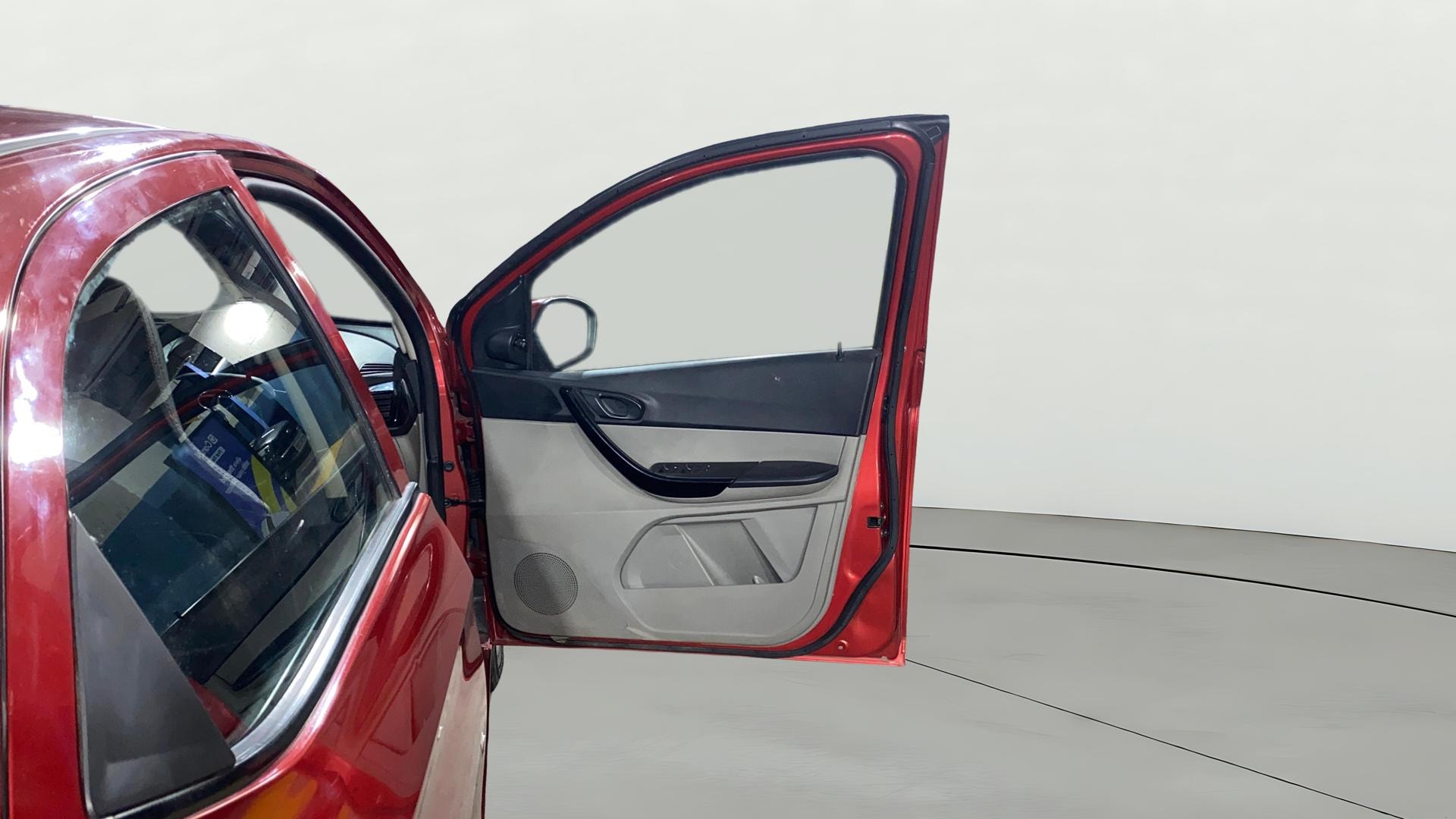View 2019 Tata Tiago Revotorq XB Image 43 Used 2019 Tata Tiago Revotorq XB Image 43